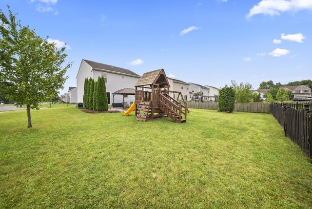 1624 Roscommon Drive, Pataskala, OH 43062
