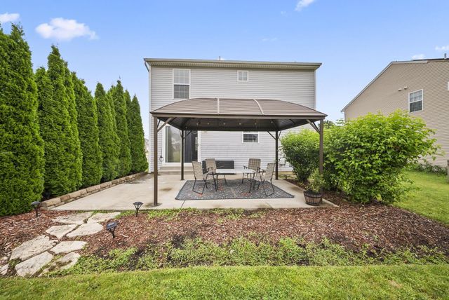 1624 Roscommon Drive, Pataskala, OH 43062