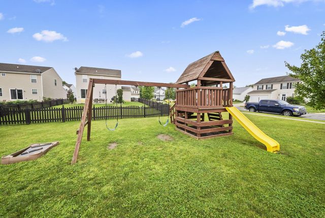 1624 Roscommon Drive, Pataskala, OH 43062