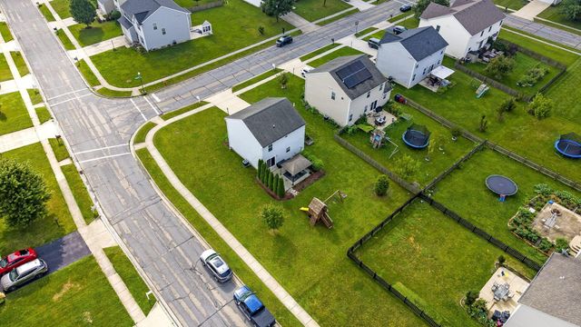 1624 Roscommon Drive, Pataskala, OH 43062