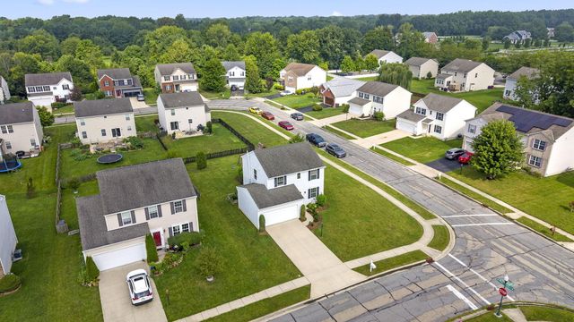 1624 Roscommon Drive, Pataskala, OH 43062