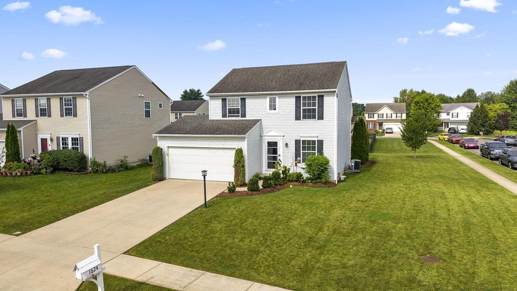 1624 Roscommon Drive, Pataskala, OH 43062
