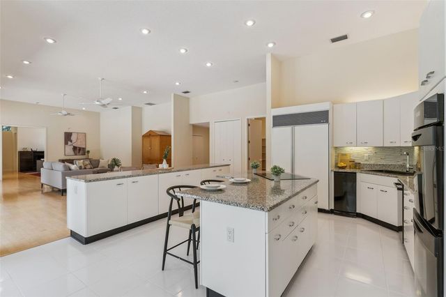 632 E CLUB CIRCLE, Longwood, FL 32779