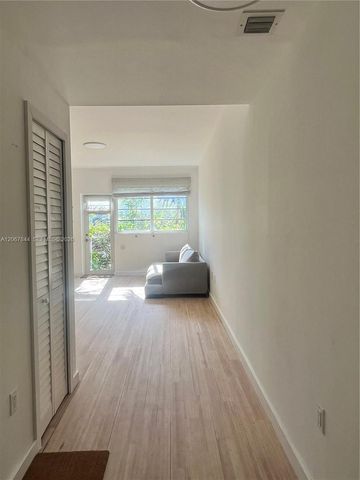 3917 N Meridian Avenue 102, Miami Beach, FL 33140