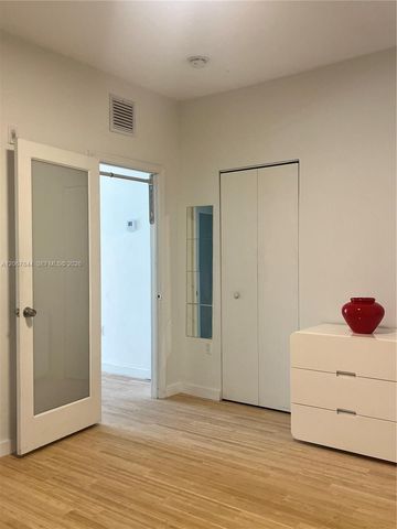 3917 N Meridian Avenue 102, Miami Beach, FL 33140