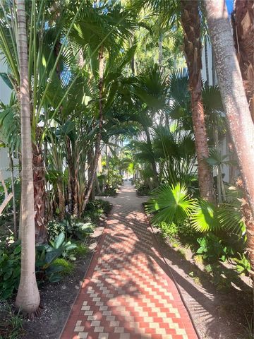 3917 N Meridian Avenue 102, Miami Beach, FL 33140