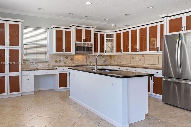 9869 Woodworth Ct, Wellington, FL 33414