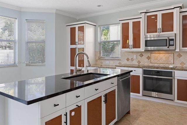 9869 Woodworth Ct, Wellington, FL 33414