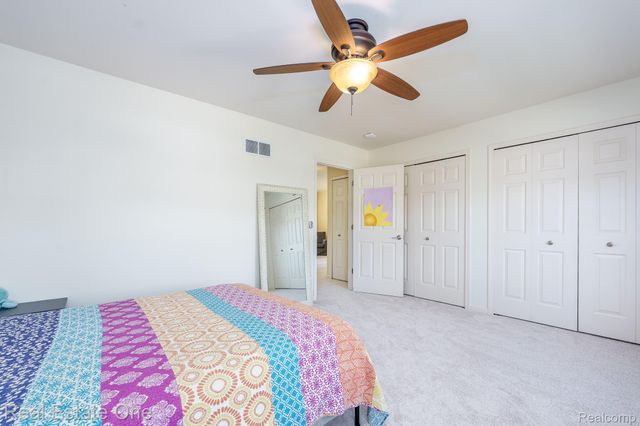 442 Ridgewood Drive S, Brandon Charter Township, MI 48462