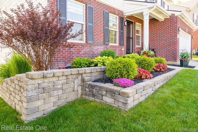 442 Ridgewood Drive S, Brandon Charter Township, MI 48462
