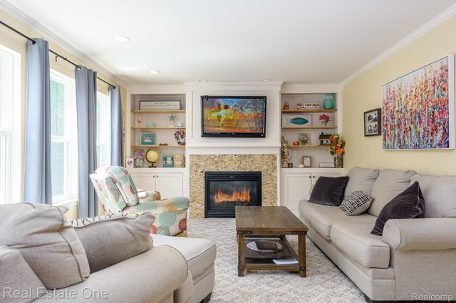 442 Ridgewood Drive S, Brandon Charter Township, MI 48462