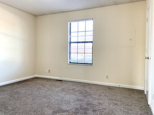 359 Peabody Dr Apt 1, Clarksville, TN 37042