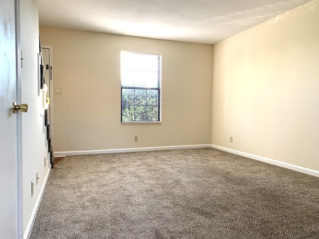 359 Peabody Dr Apt 1, Clarksville, TN 37042