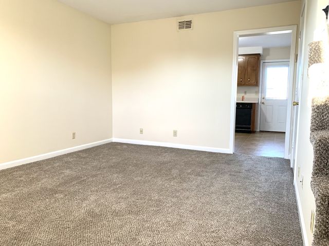 359 Peabody Dr Apt 1, Clarksville, TN 37042