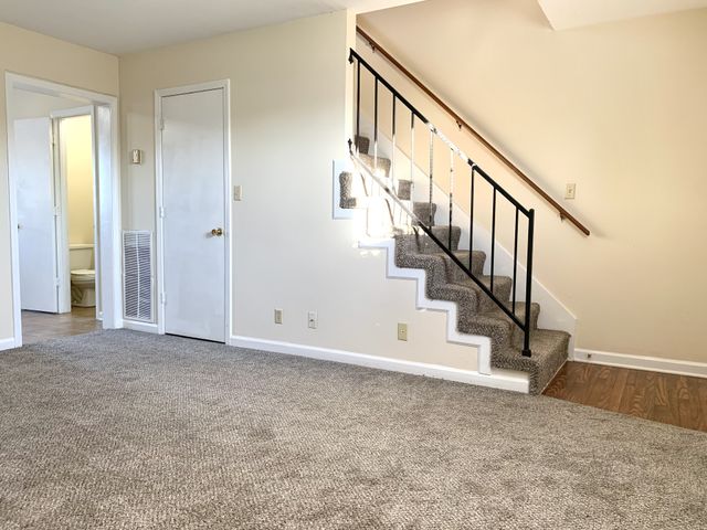 359 Peabody Dr Apt 1, Clarksville, TN 37042