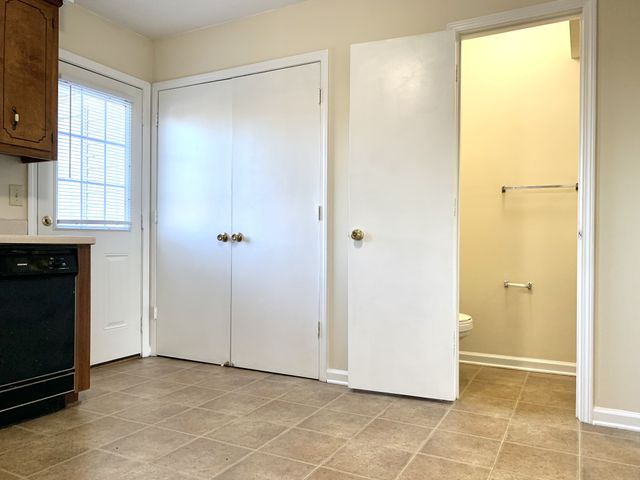 359 Peabody Dr Apt 1, Clarksville, TN 37042