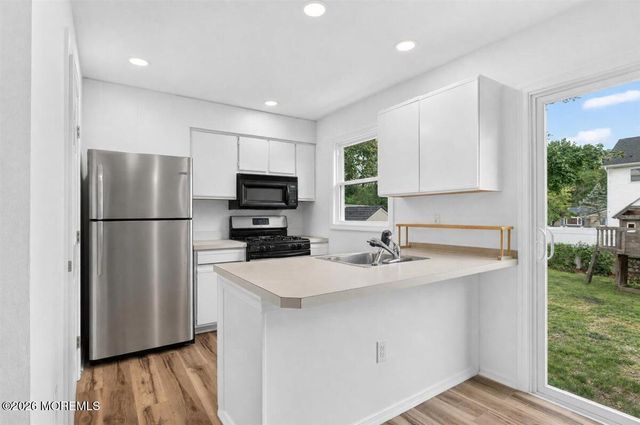 236 Mermaid Avenue, Beachwood, NJ 08722