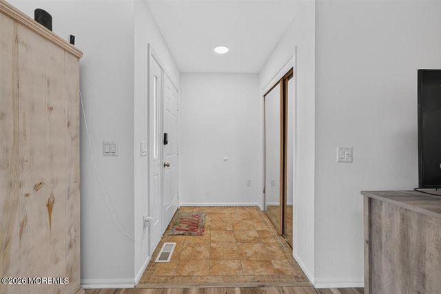 236 Mermaid Avenue, Beachwood, NJ 08722
