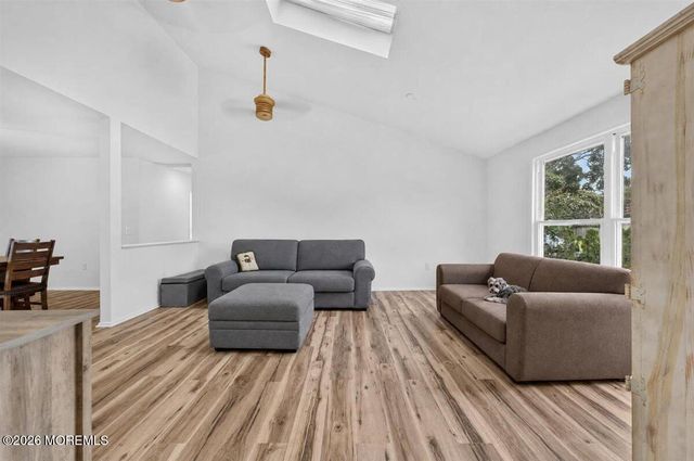 236 Mermaid Avenue, Beachwood, NJ 08722