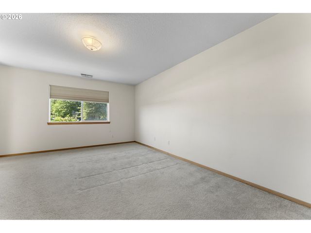 16949 Sw 125TH Pl, Tigard, OR 97224