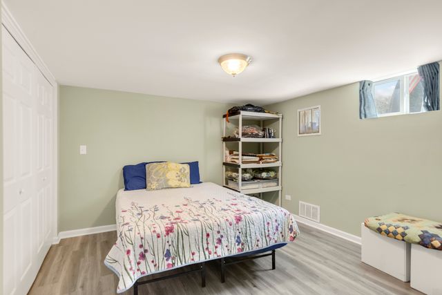 7046 N Franks Avenue, Niles, IL 60714