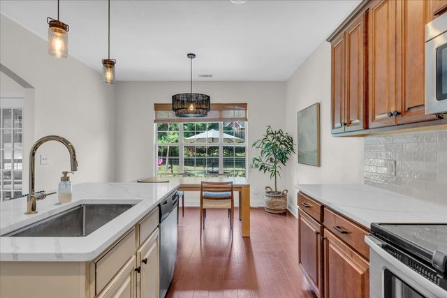 1015 Five Coves Trce, Gallatin, TN 37066
