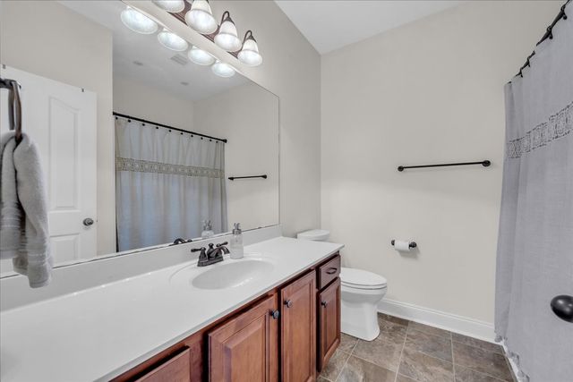 1015 Five Coves Trce, Gallatin, TN 37066