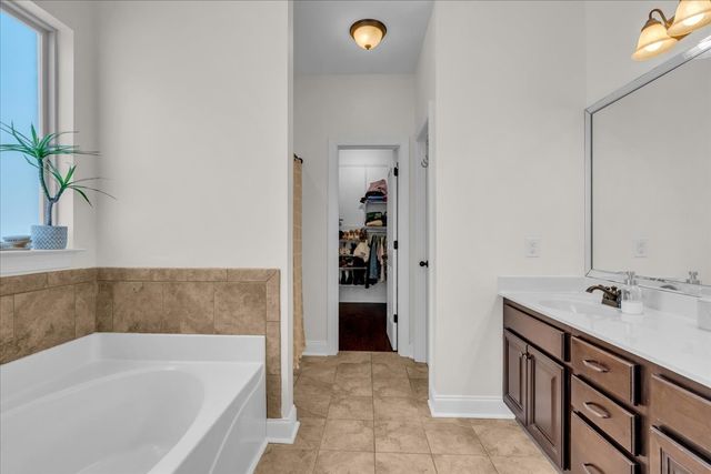 1015 Five Coves Trce, Gallatin, TN 37066