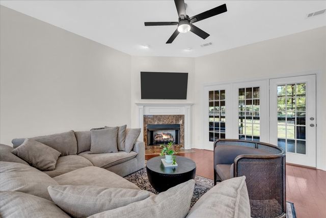 1015 Five Coves Trce, Gallatin, TN 37066