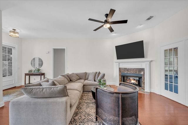 1015 Five Coves Trce, Gallatin, TN 37066