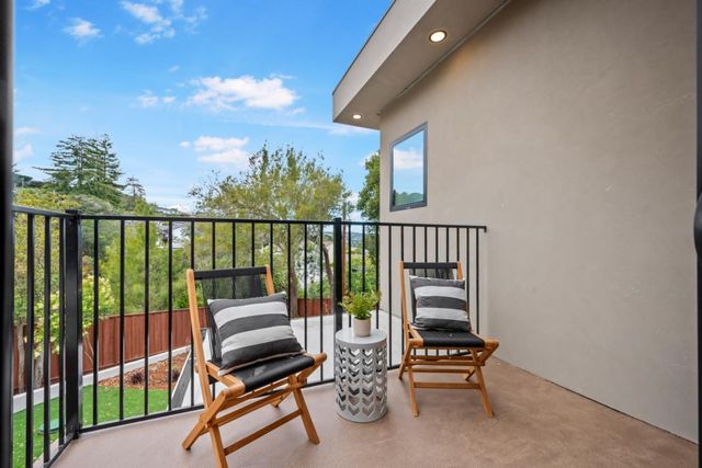 100 Alameda De Las Pulgas, Belmont, CA 94002