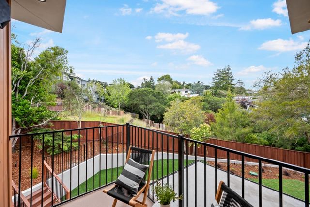 100 Alameda De Las Pulgas, Belmont, CA 94002