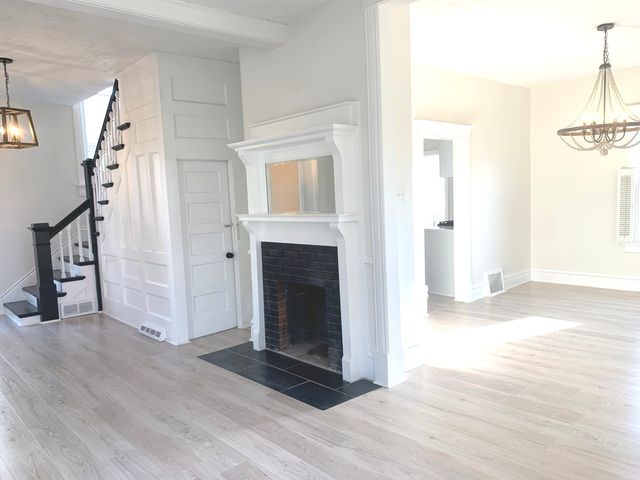 214 S Fordham Avenue, Aurora, IL 60506