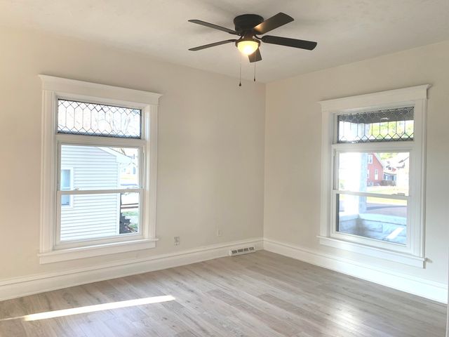 214 S Fordham Avenue, Aurora, IL 60506