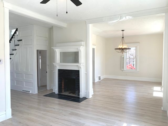 214 S Fordham Avenue, Aurora, IL 60506