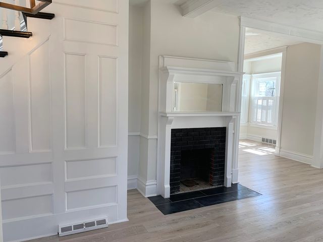 214 S Fordham Avenue, Aurora, IL 60506