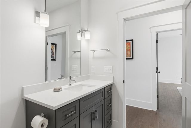 1509 Porter Rd Unit 301, Nashville, TN 37206