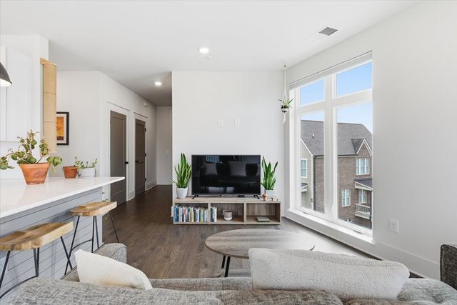 1509 Porter Rd Unit 301, Nashville, TN 37206