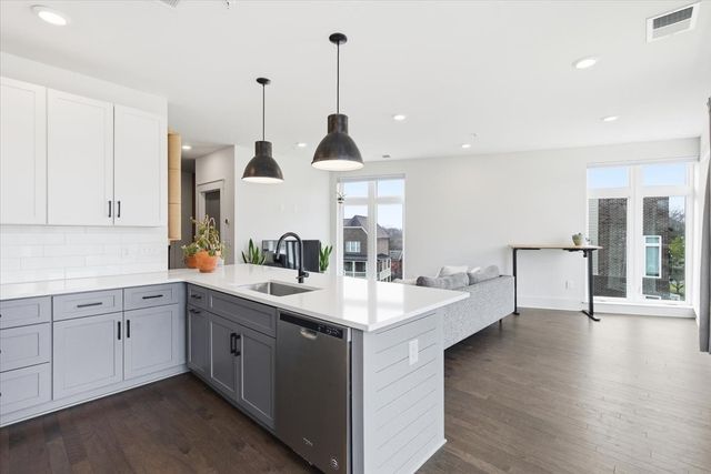 1509 Porter Rd Unit 301, Nashville, TN 37206