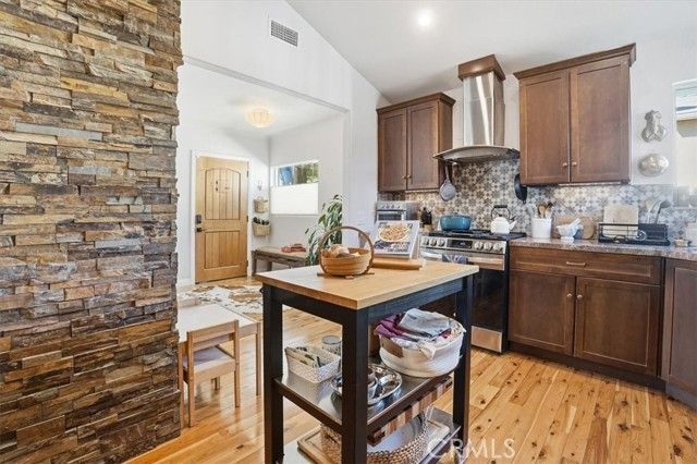 1030 N Cordova, Burbank, CA 91505