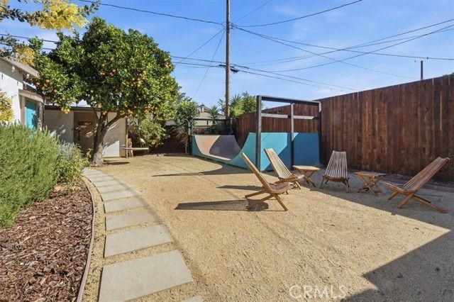 1030 N Cordova, Burbank, CA 91505