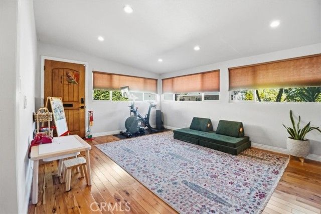 1030 N Cordova, Burbank, CA 91505