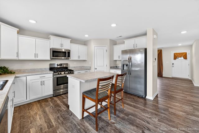 1645 Bayberry Lane, Pingree Grove, IL 60140