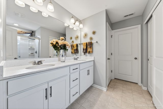 1645 Bayberry Lane, Pingree Grove, IL 60140