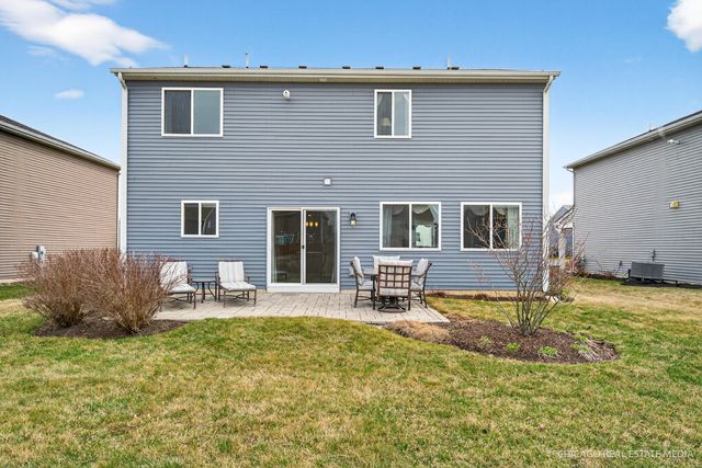 1645 Bayberry Lane, Pingree Grove, IL 60140