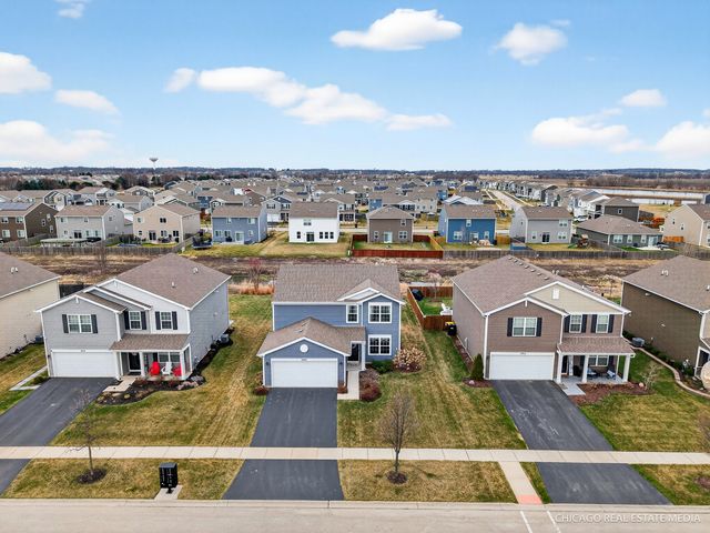 1645 Bayberry Lane, Pingree Grove, IL 60140