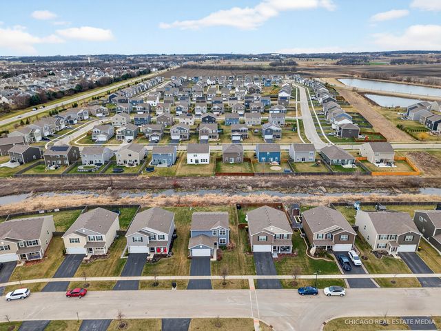 1645 Bayberry Lane, Pingree Grove, IL 60140