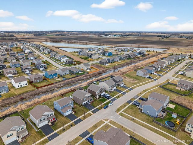 1645 Bayberry Lane, Pingree Grove, IL 60140