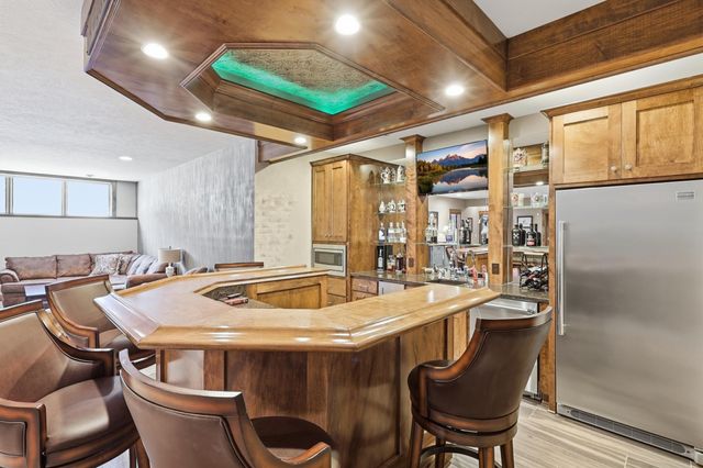 110 Gleahaven Road, Wayzata, MN 55391