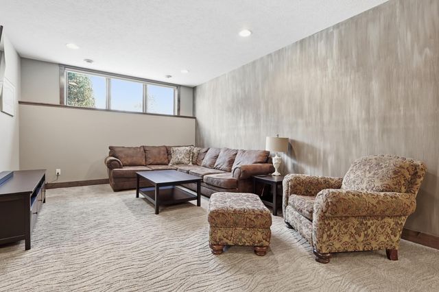 110 Gleahaven Road, Wayzata, MN 55391